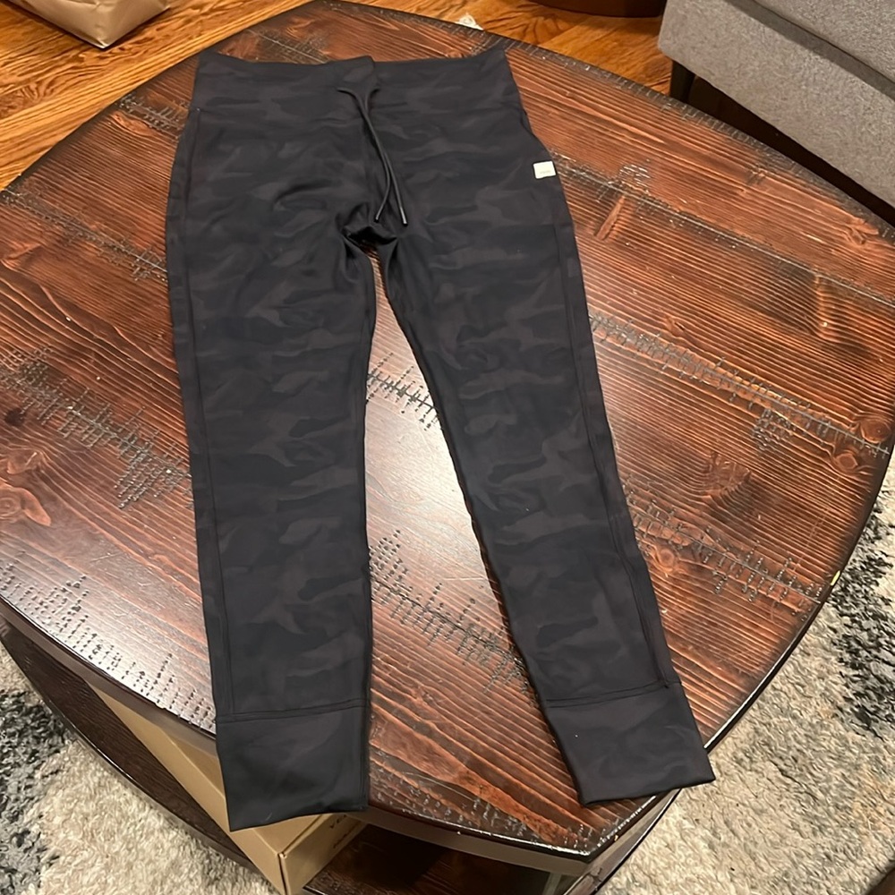 Vuori joggers pants